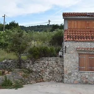Mono Kai Triangle , Trogir Kroatien